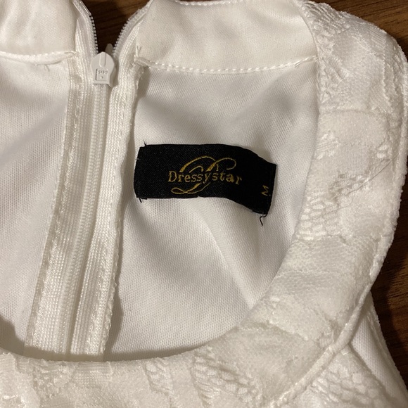 Dressystar Hi-Low Floral Lace Dress. Size Medium - Picture 9 of 12